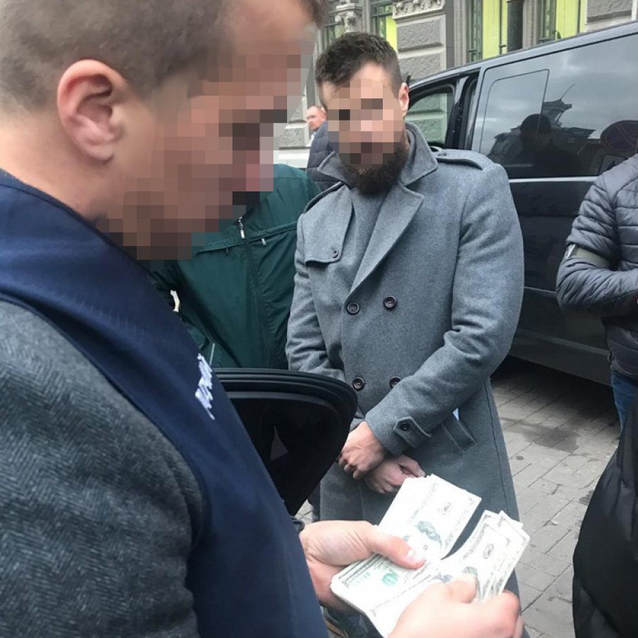 Співробітник Нацбанку затриманий на хабарі в $50 тисяч