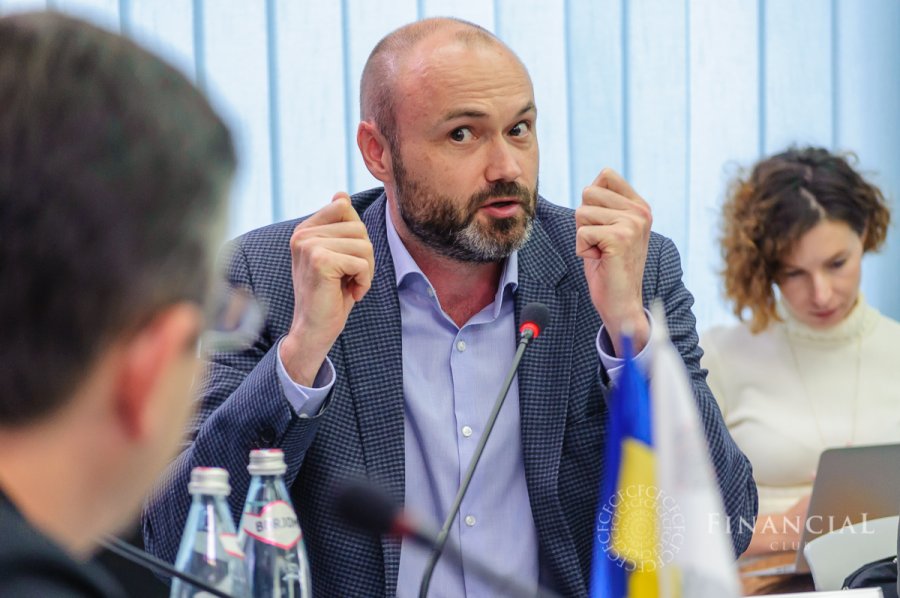 Хромаєв розкрив методи боротьби з фінансовими пірамідами