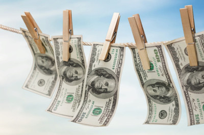 ЄС може внести росію до свого «сірого списку» за відмивання грошей