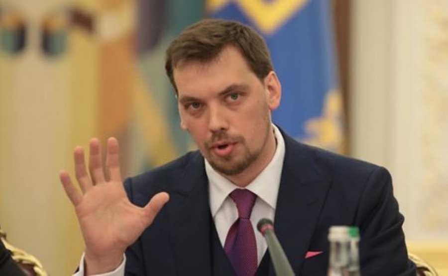 Кабмин прекратил полномочия несогласованных членов набсоветов Ощадбанка и Укрэксимбанка