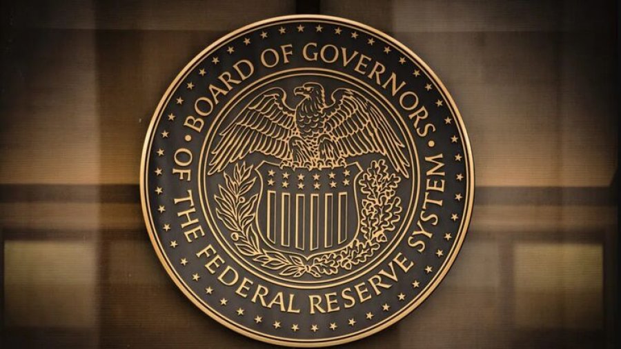 ФРС має намір утримувати ставки на рівні 5,25-5,5%