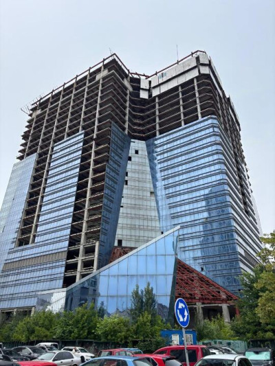 Укрексімбанк продав хмарочос Sky Towers у Києві за 560 млн грн