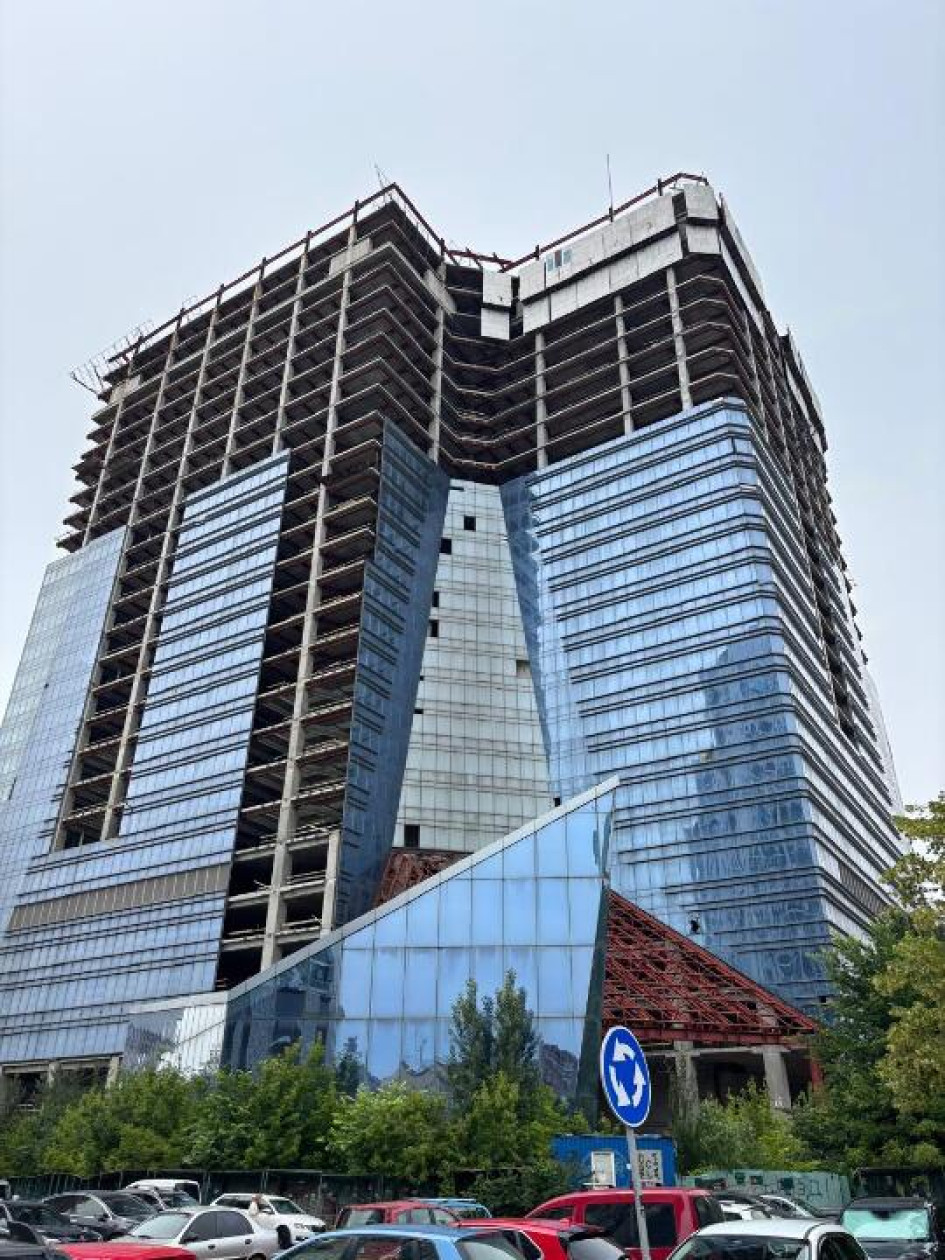 Укрексімбанк продав хмарочос Sky Towers у Києві за 560 млн грн