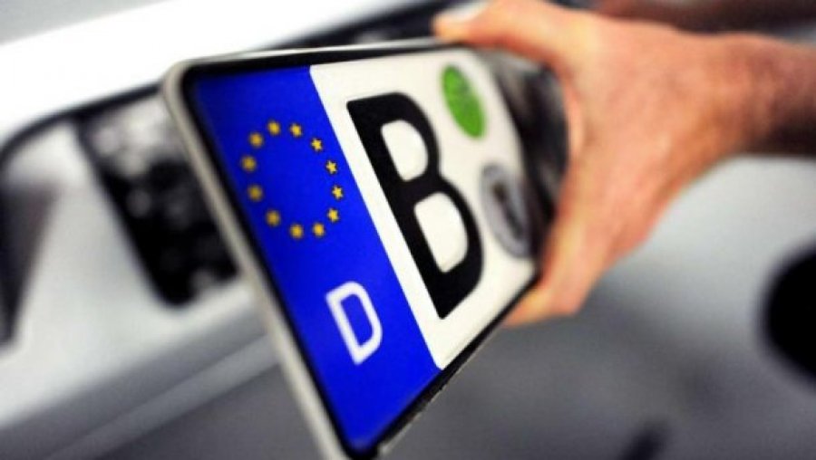 Бюджет получил 1,6 млрд грн от растаможки авто на еврономерах