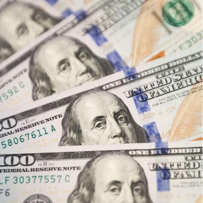 Гривня раптово зміцнилася в п&#039;ятницю і НБУ викупив надлишок валюти