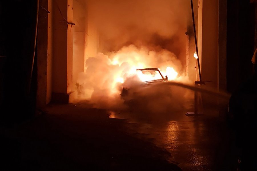 В центре Киева сожгли машину семьи Гонтаревой