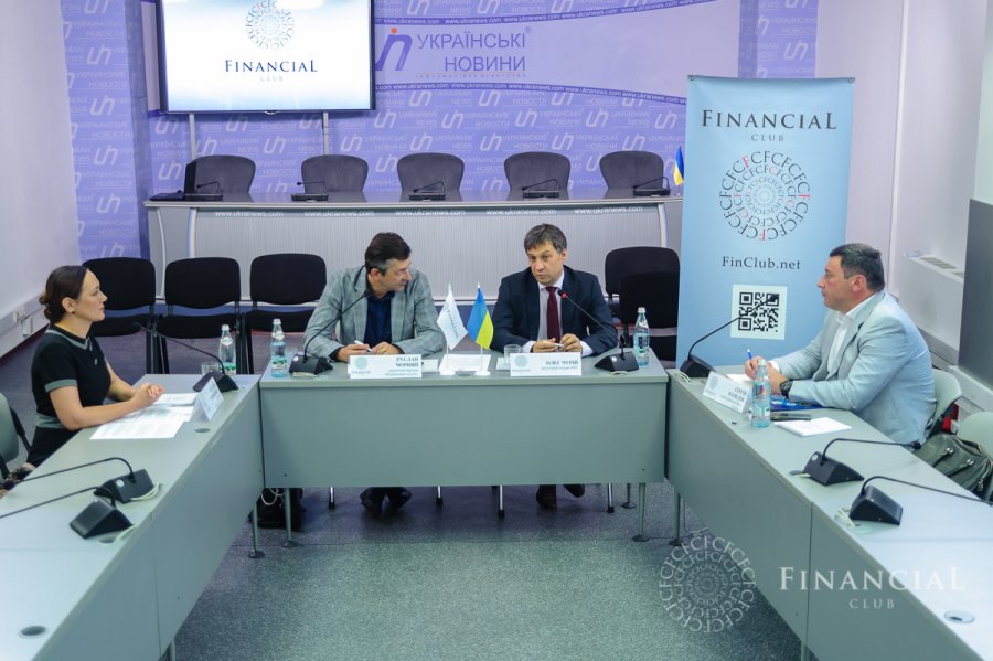 Що відбудеться з гривнею восени?
