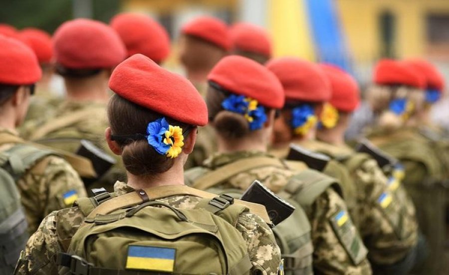 Військові відкрили у ПриватБанку вкладів Слава Героям на 1,2 млрд грн