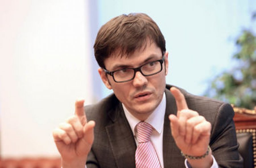 Пивоварский перестал руководить компанией Ложкина