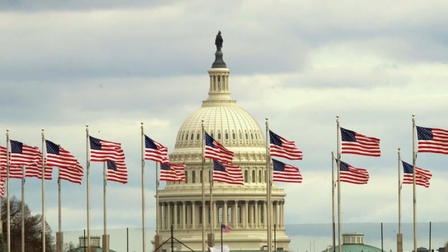 Мінфін США попереджає про досягнення ліміту держборгу вже цього місяця