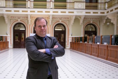 Макропруденційна політика центробанків випробовується першою кризою