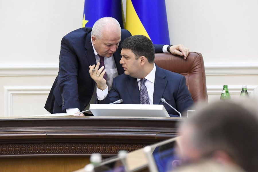 Кабмин утвердил макропрогноз на 2018-2020 годы