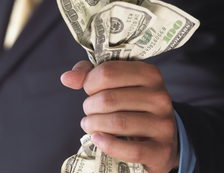 Доллар на межбанке подешевел до 25,12 грн/$