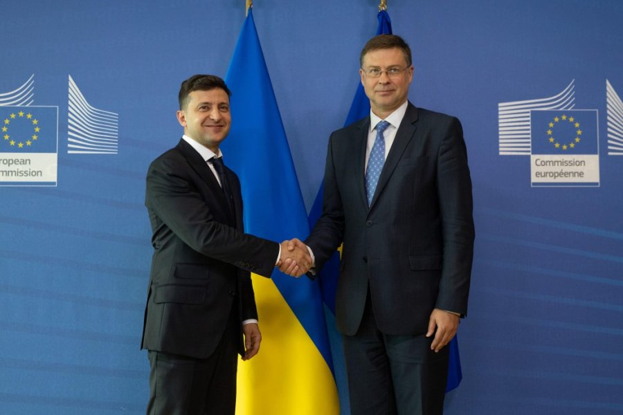 Зеленский опроверг слухи о дефолте Украины