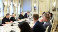 Зеленський запропонував уряду розширити підтримку бізнесу, який постраждав від атак рф