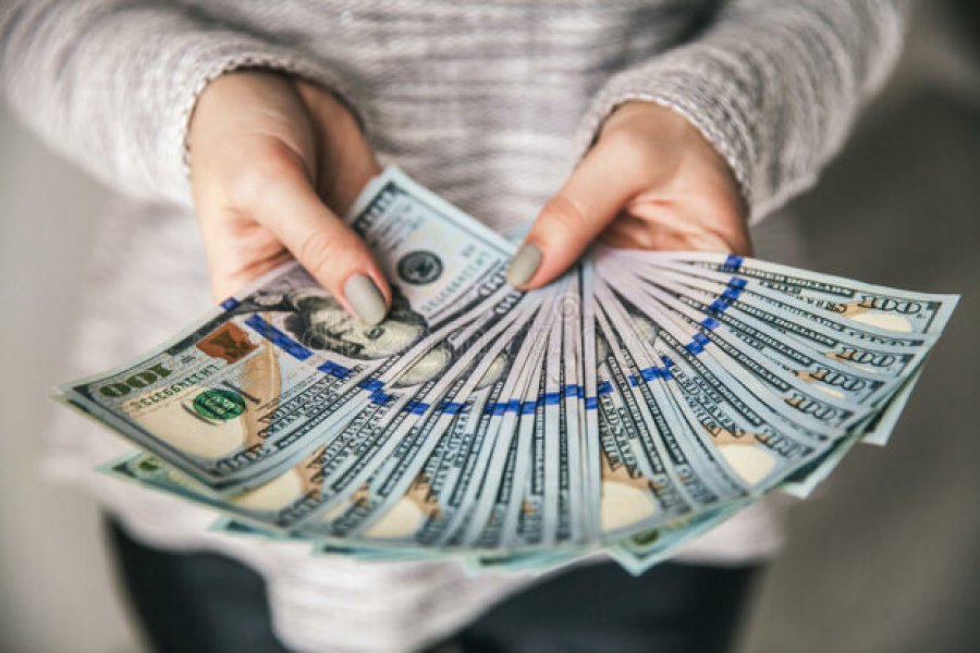 Долг Украины сократился почти на $1 млрд из-за девальвации