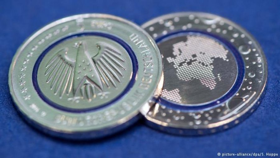 В Германии впервые выпустили монету номиналом 5 евро
