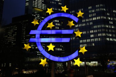 Єврозона взимку зазнала рецесії у найлегшому сценарії