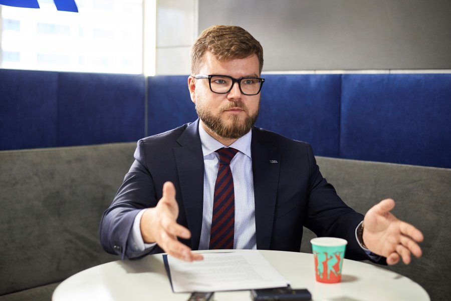 Кабмин уволил Кравцова с должности главы «Укрзализныци»