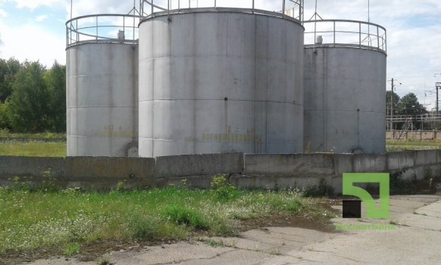 ПриватБанк здає в оренду 15 нафтобаз