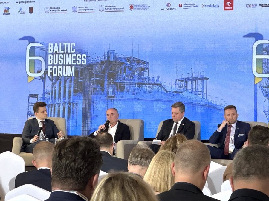 Кредобанк підтримує ділові форуми з відновлення України