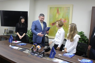 Глобус Банк выдал первый кредит по программе "Доступная ипотека 7%" в Киеве