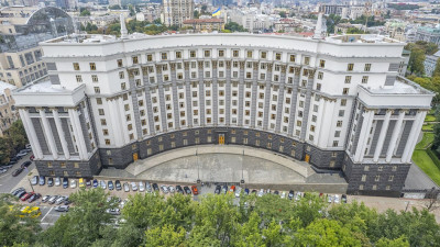 Кабмін анонсував нову програму для бізнесу, що постраждав через обстріли