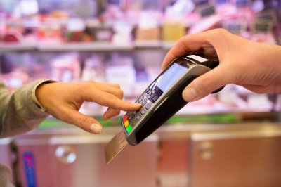Торговцям доведеться купувати POS-термінали за свій рахунок