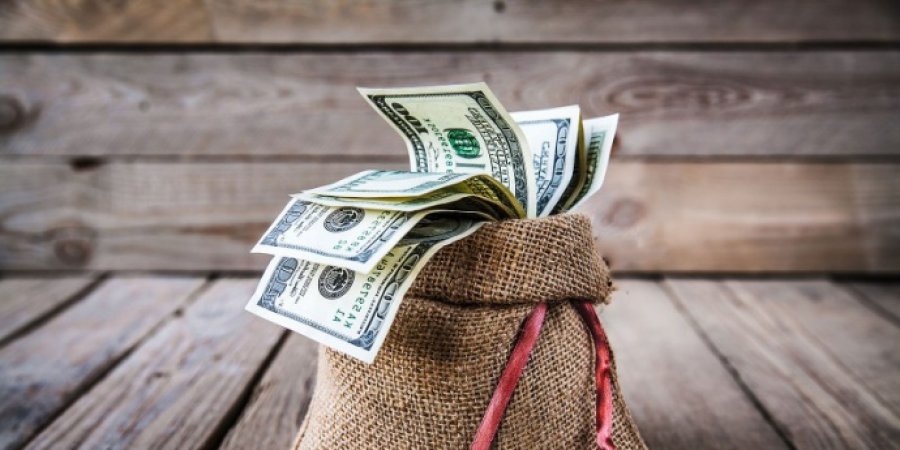 Українці відкрили 2,5 тисячі доларових депозитів за курсом НБУ