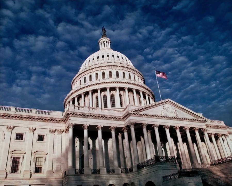 Сенат США схвалив виділення $12 млрд для України