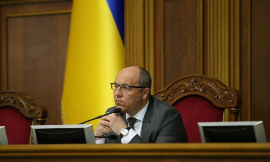 Парламент не согласился изменить управление госбанками