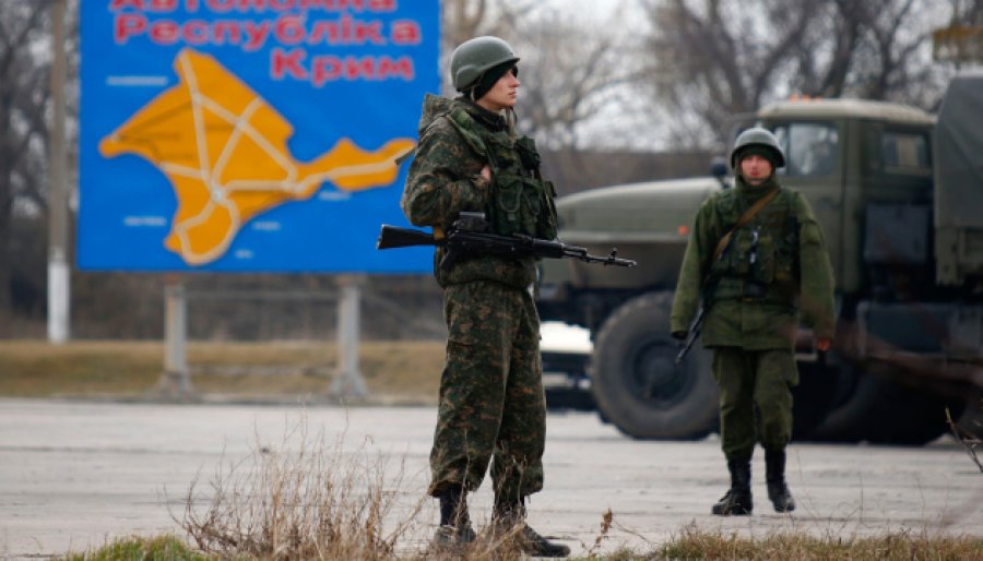 Украинcкие банки смогут работать в Крыму до конца года