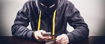 Шахраї вкрали десятки мільйонів з банківських рахунків