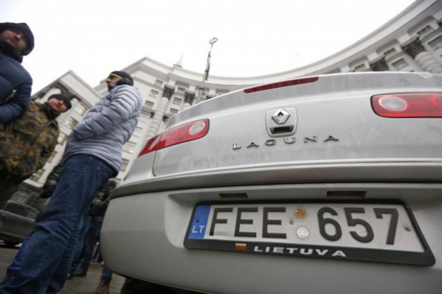 По Украине незаконно ездят 237 тыс. автомобилей