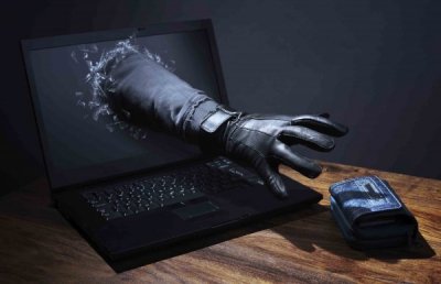 Посадовці держбанку привласнили 1 млн грн клієнтів